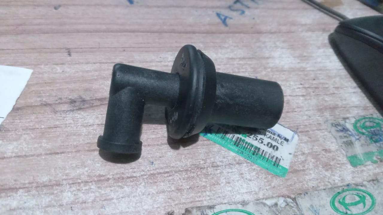 Spark Plug Cap 3W Bajaj RE-175/205cc